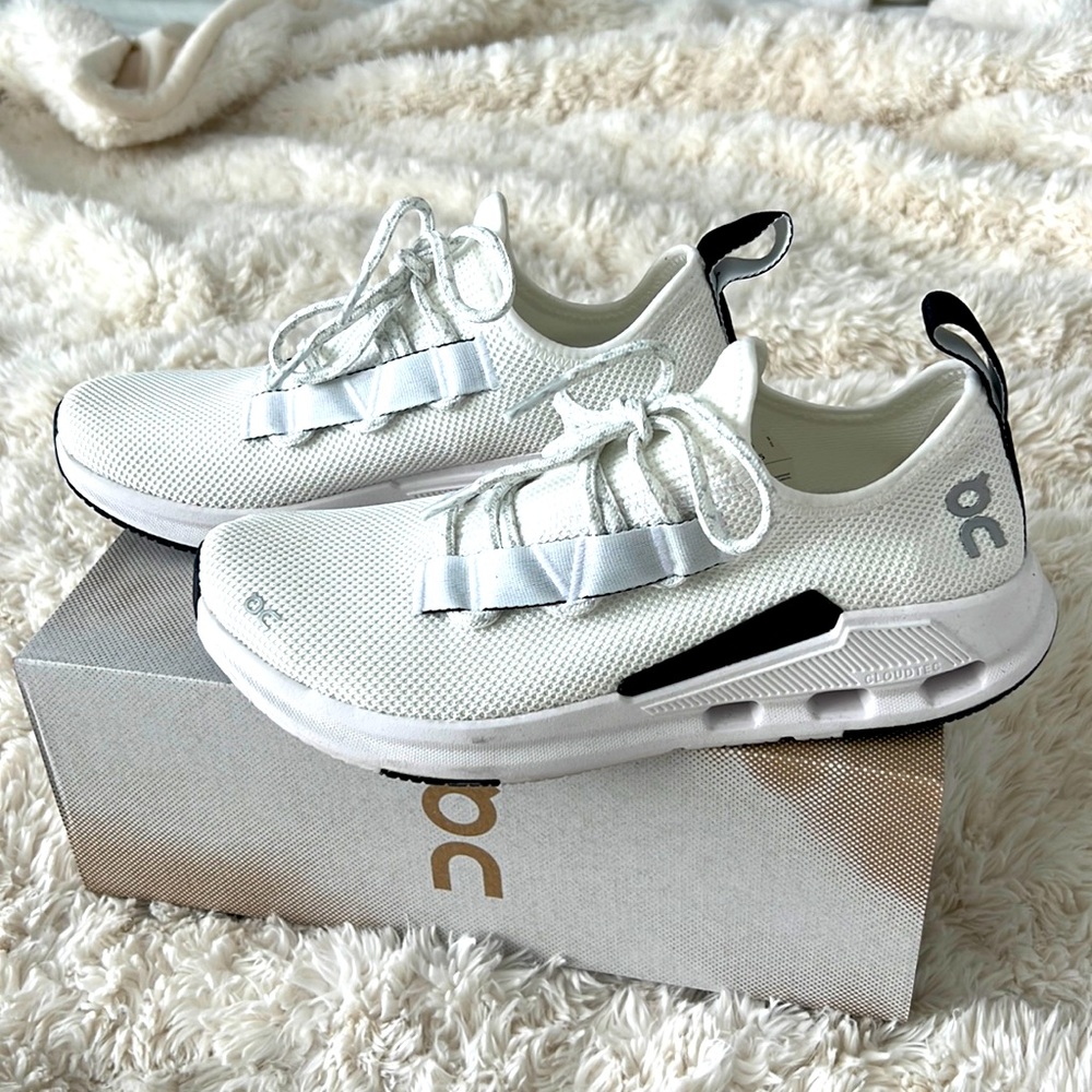 Womens size 8 Cloudeasy in white